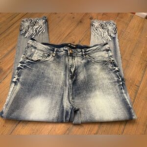 Stylish Blue Embroidered Women's Jeans